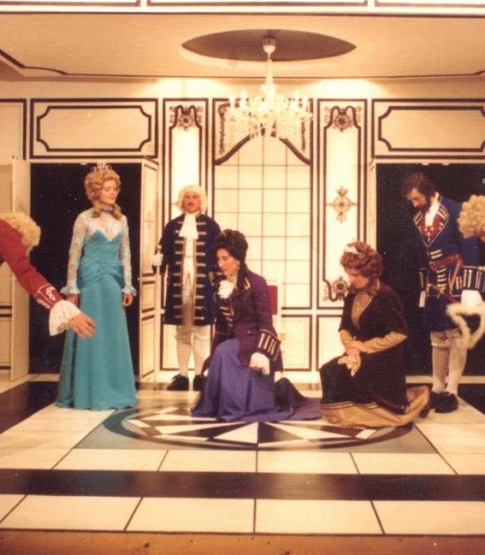 P THEATER KBP 1976 H